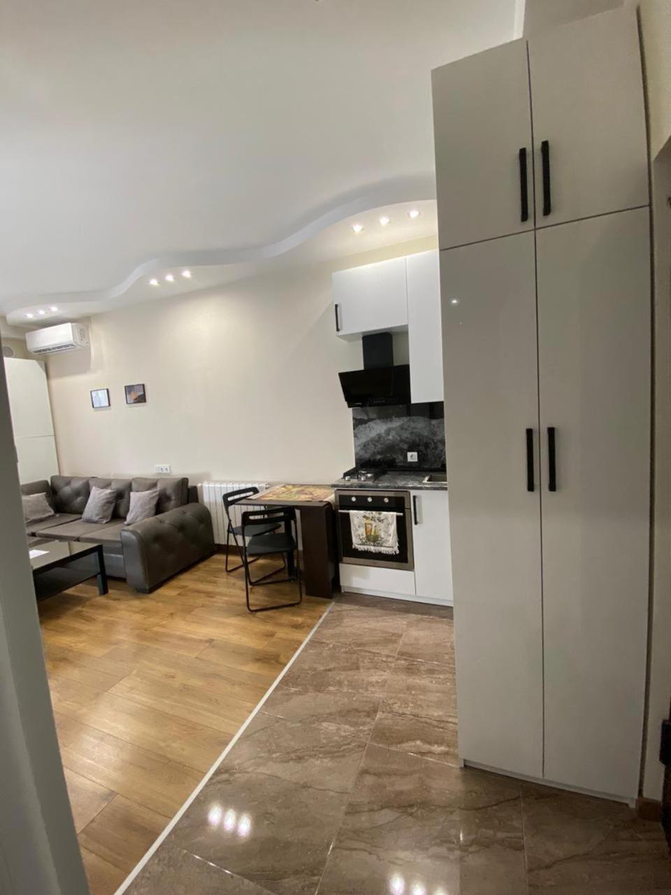 Apartment - "Exclusive" Tbilisi ภายนอก รูปภาพ