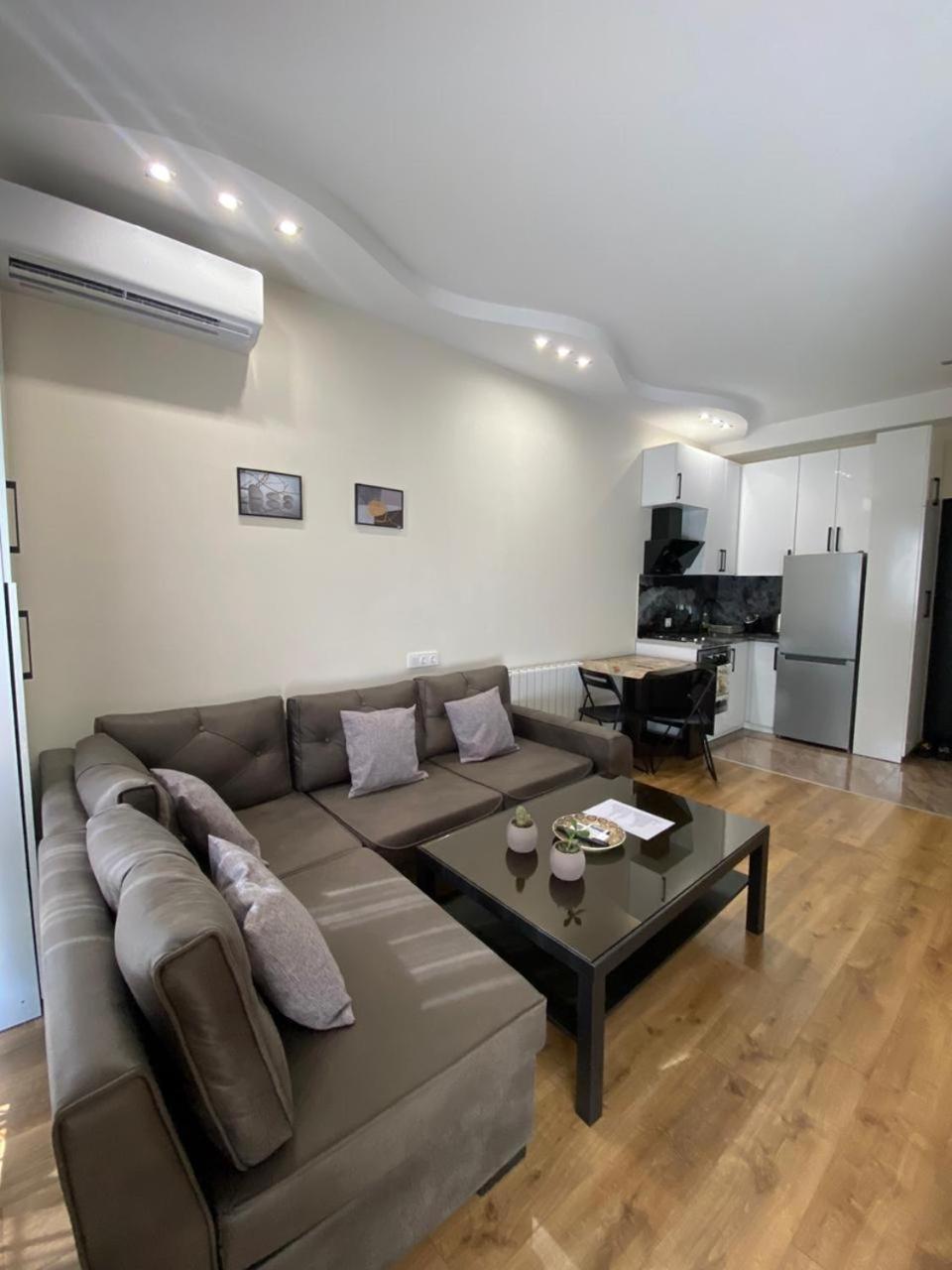 Apartment - "Exclusive" Tbilisi ภายนอก รูปภาพ
